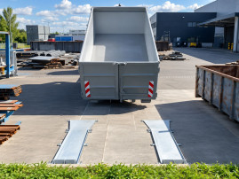 Roll-off container guide rails - 2